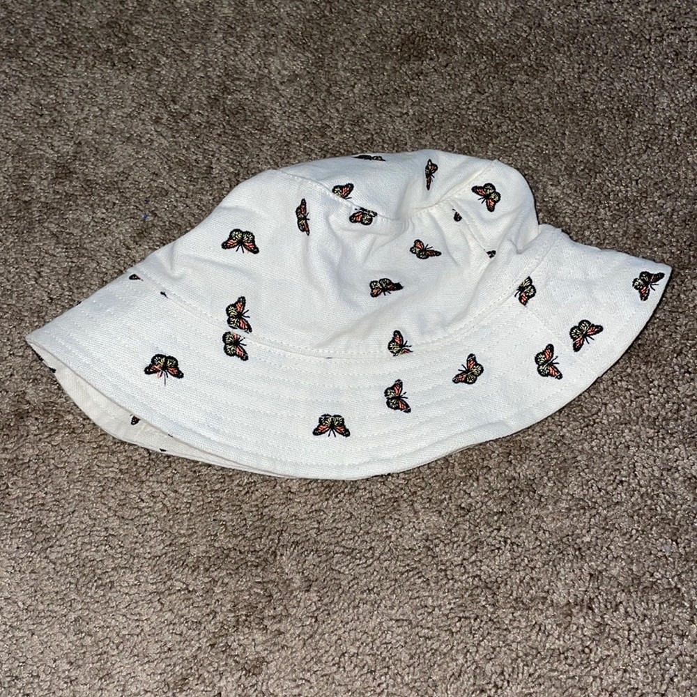 Butterfly bucket hat